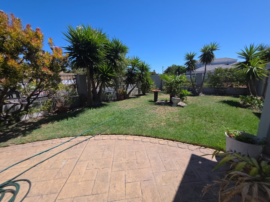 3 Bedroom Property for Sale in Parklands Western Cape